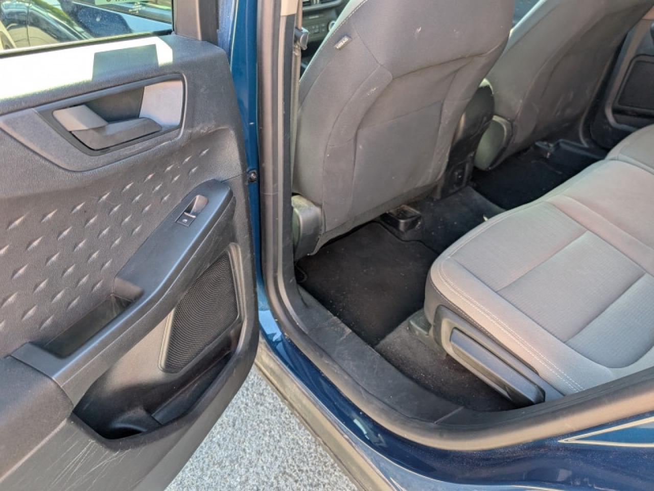 2020 Ford Escape S  **LOW KMS - 1 OWNER** Photo
