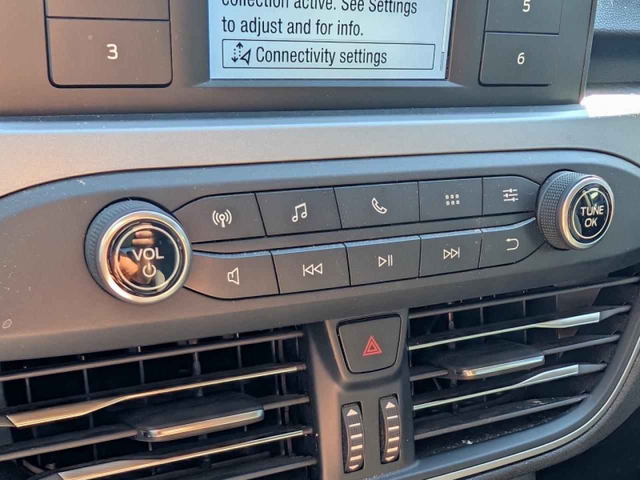 2020 Ford Escape S  **LOW KMS - 1 OWNER** Photo