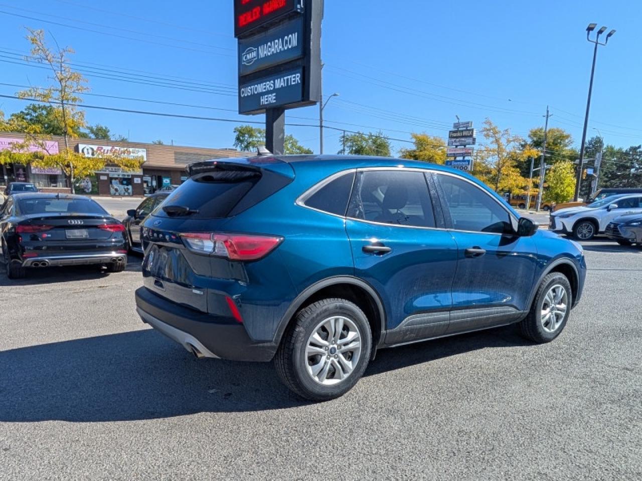 2020 Ford Escape S  **LOW KMS - 1 OWNER** Photo