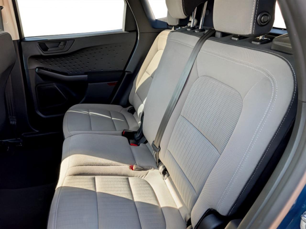 2020 Ford Escape S  **LOW KMS - 1 OWNER** Photo