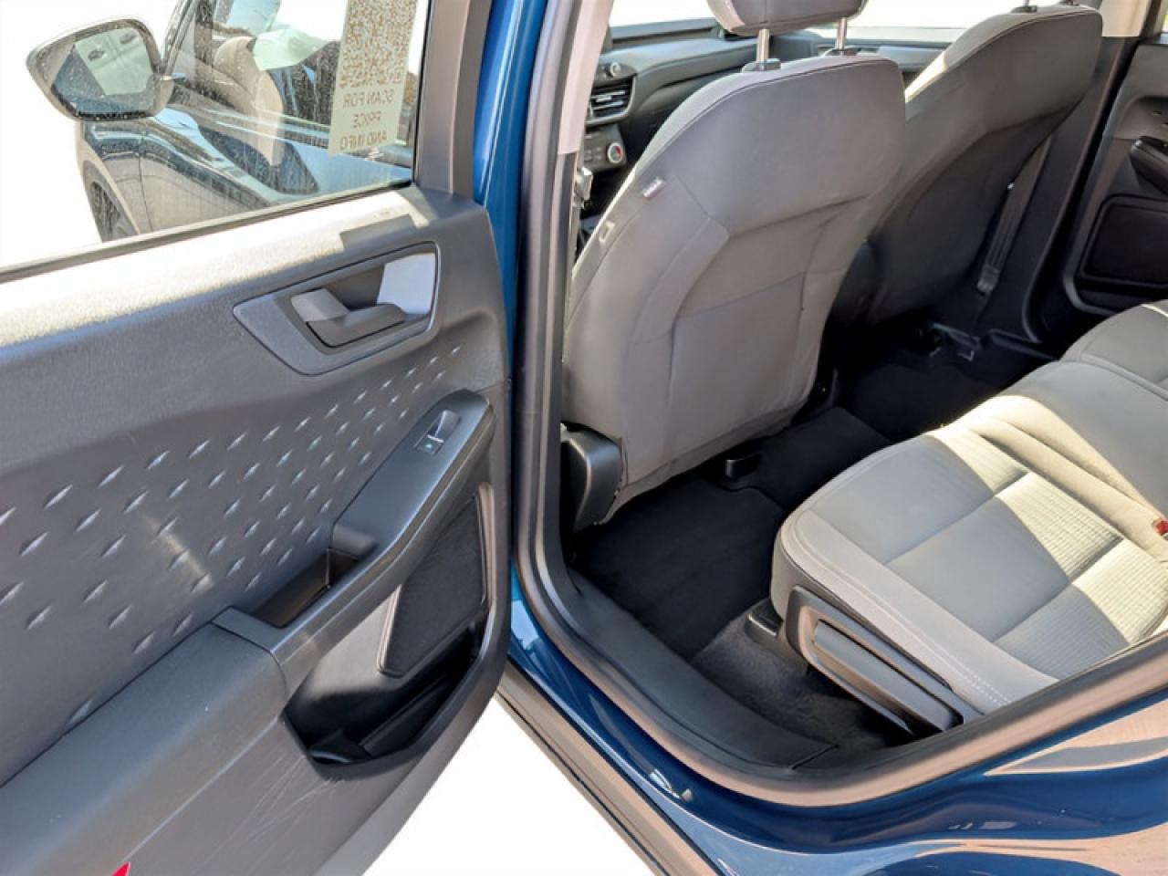 2020 Ford Escape S  **LOW KMS - 1 OWNER** Photo