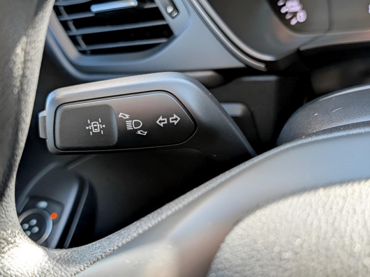 2020 Ford Escape S  **LOW KMS - 1 OWNER** Photo