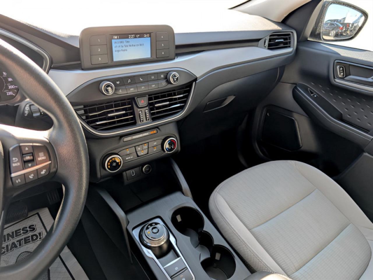 2020 Ford Escape S  **LOW KMS - 1 OWNER** Photo