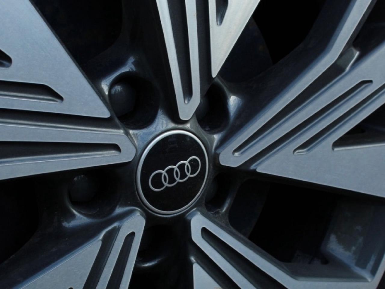 2025 Audi Q4 e-tron 55 quattro  - Fast Charging Photo