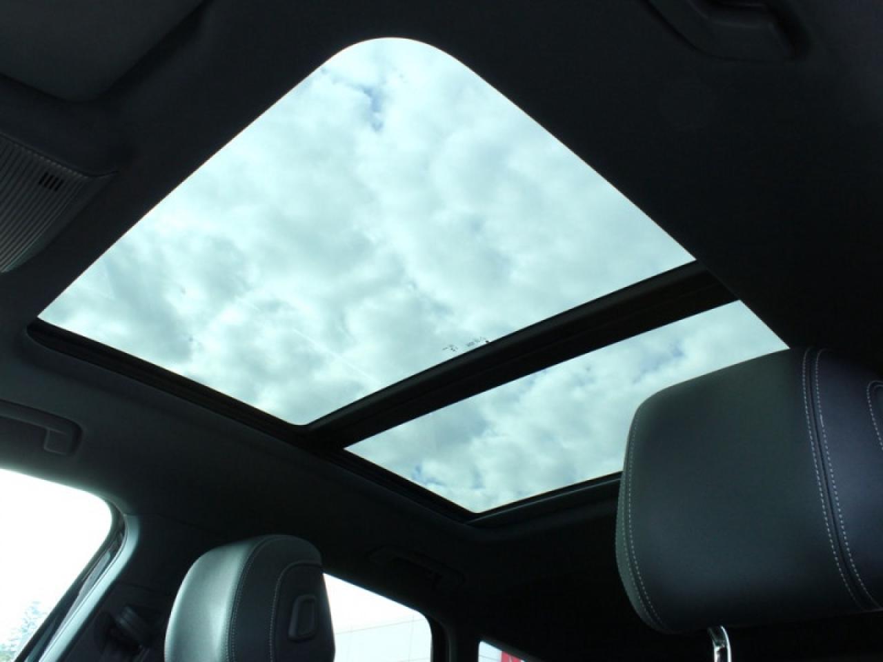 2025 Audi Q4 e-tron 55 quattro  - Fast Charging Photo