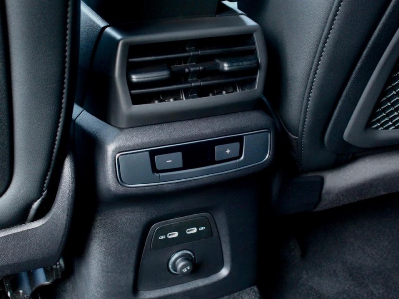 2025 Audi Q4 e-tron 55 quattro  - Fast Charging Photo