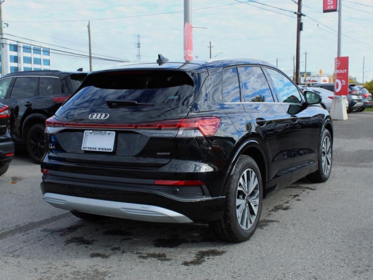 2025 Audi Q4 e-tron 55 quattro  - Fast Charging Photo4