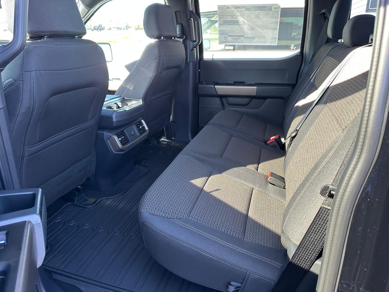 2025 Ford F-150 STX 4WD SuperCrew 5.5' Box 201A Photo4