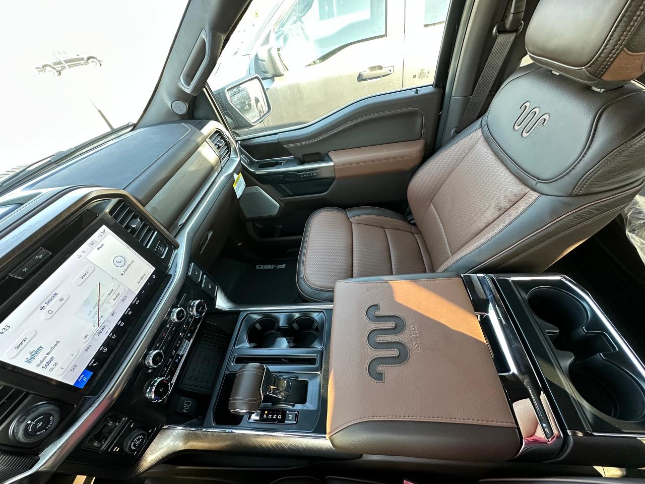 2025 Ford F-150 KING RANCH 4WD SuperCrew 5.5' Box 601A Photo5