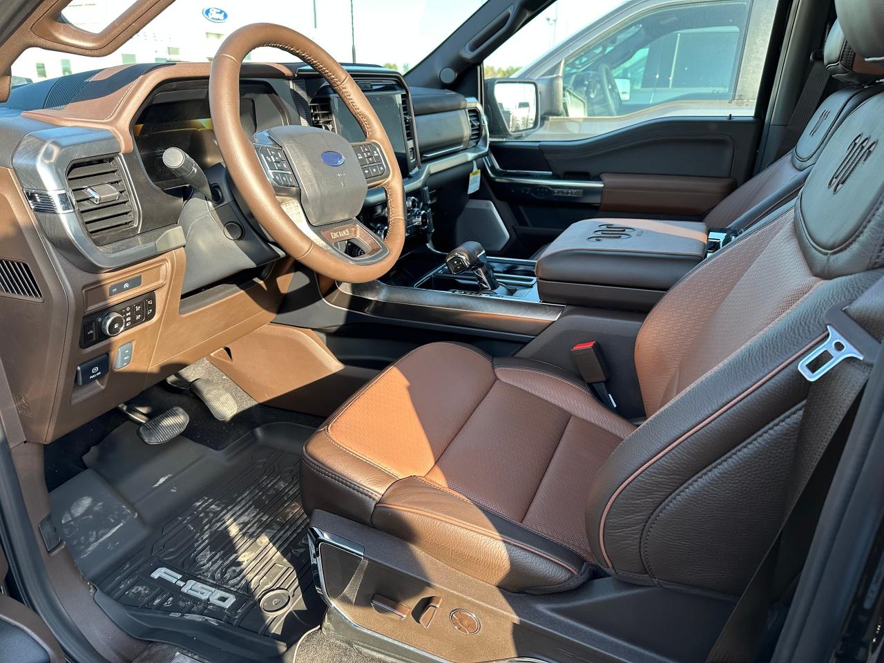 2025 Ford F-150 KING RANCH 4WD SuperCrew 5.5' Box 601A Photo5