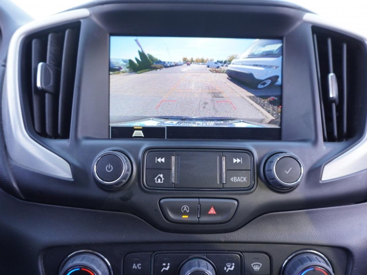 2024 GMC Terrain SLE  - Heated Seats -  Apple CarPlay Photo