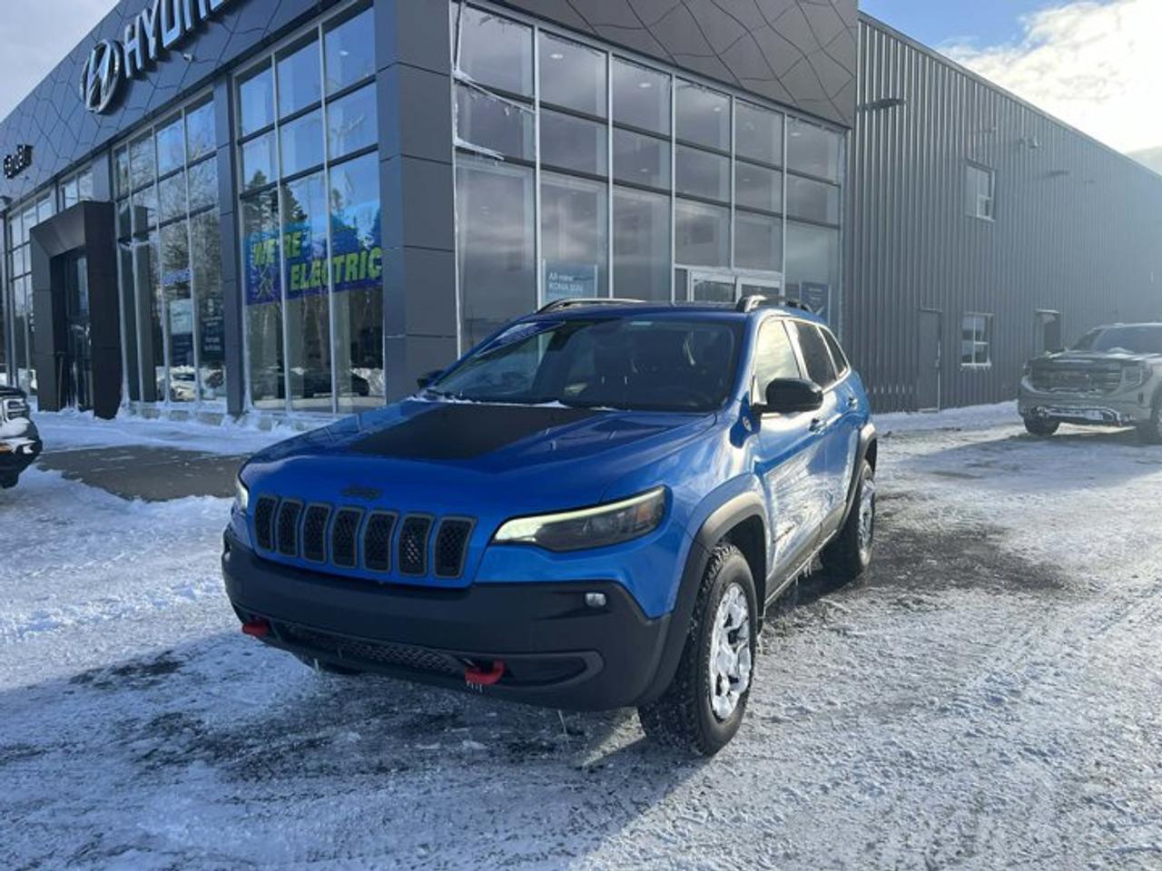 Small SUV 4WD, Trailhawk 4x4, 9-Speed Automatic w/OD, Regular Unleaded V-6 3.2 L/198