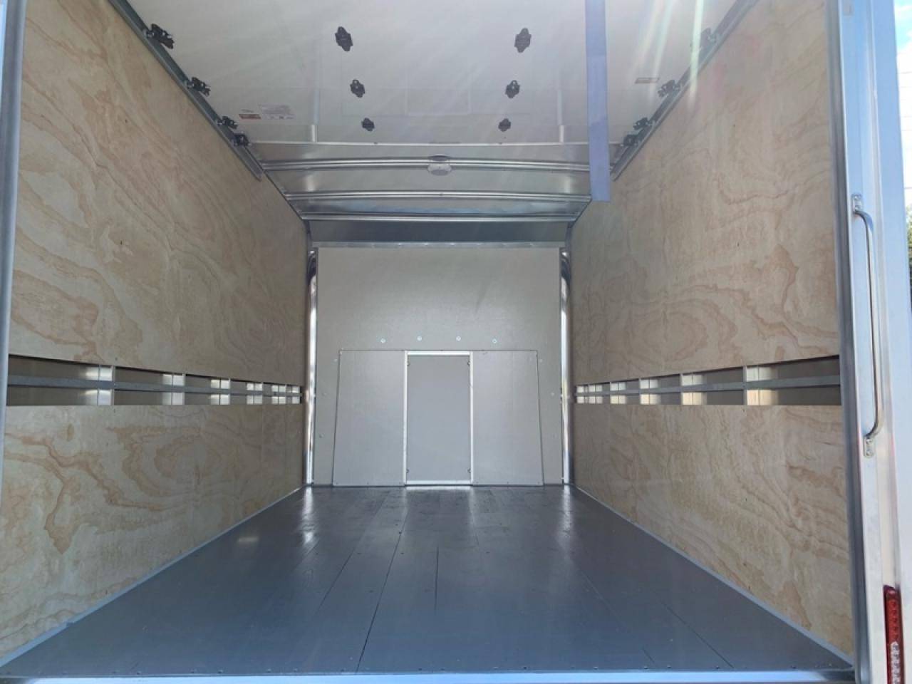 2025 GMC Savana Commercial Cutaway 139 Photo