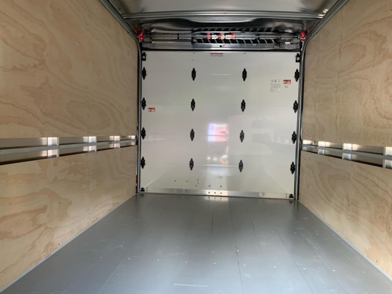 2025 GMC Savana Commercial Cutaway 139 Photo