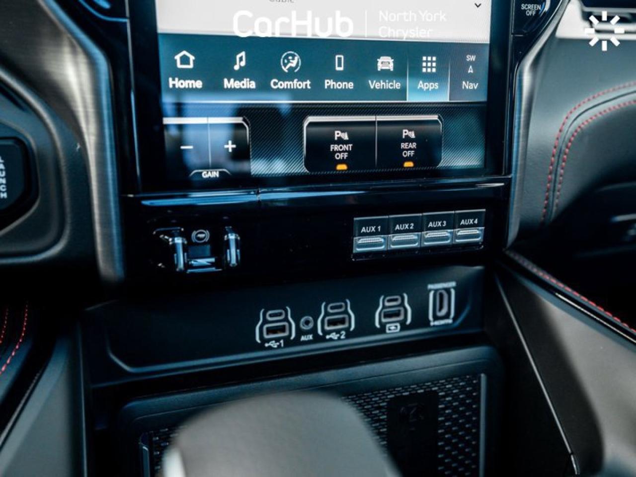 2026 RAM 1500 RHO 4x4 Crew Cab 5'7" Box Panoroof 14.4'' Screen Navi 360 Cam Bed Utility Group Photo