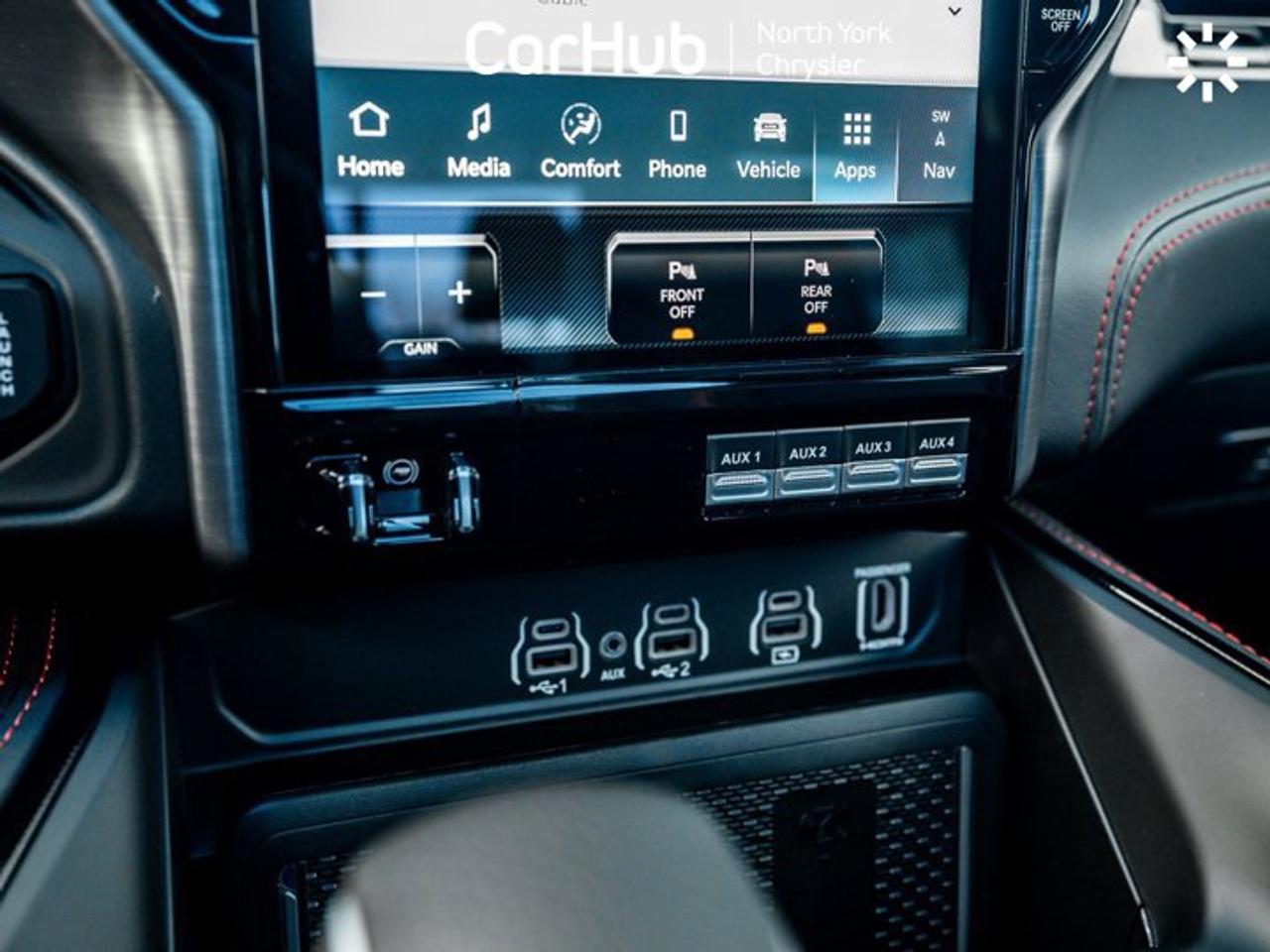 2026 RAM 1500 RHO 4x4 Crew Cab 5'7" Box Panoroof 14.4'' Screen Navi 360 Cam Bed Utility Group Photo