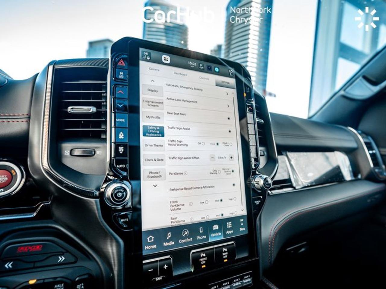 2026 RAM 1500 RHO 4x4 Crew Cab 5'7" Box Panoroof 14.4'' Screen Navi 360 Cam Bed Utility Group Photo