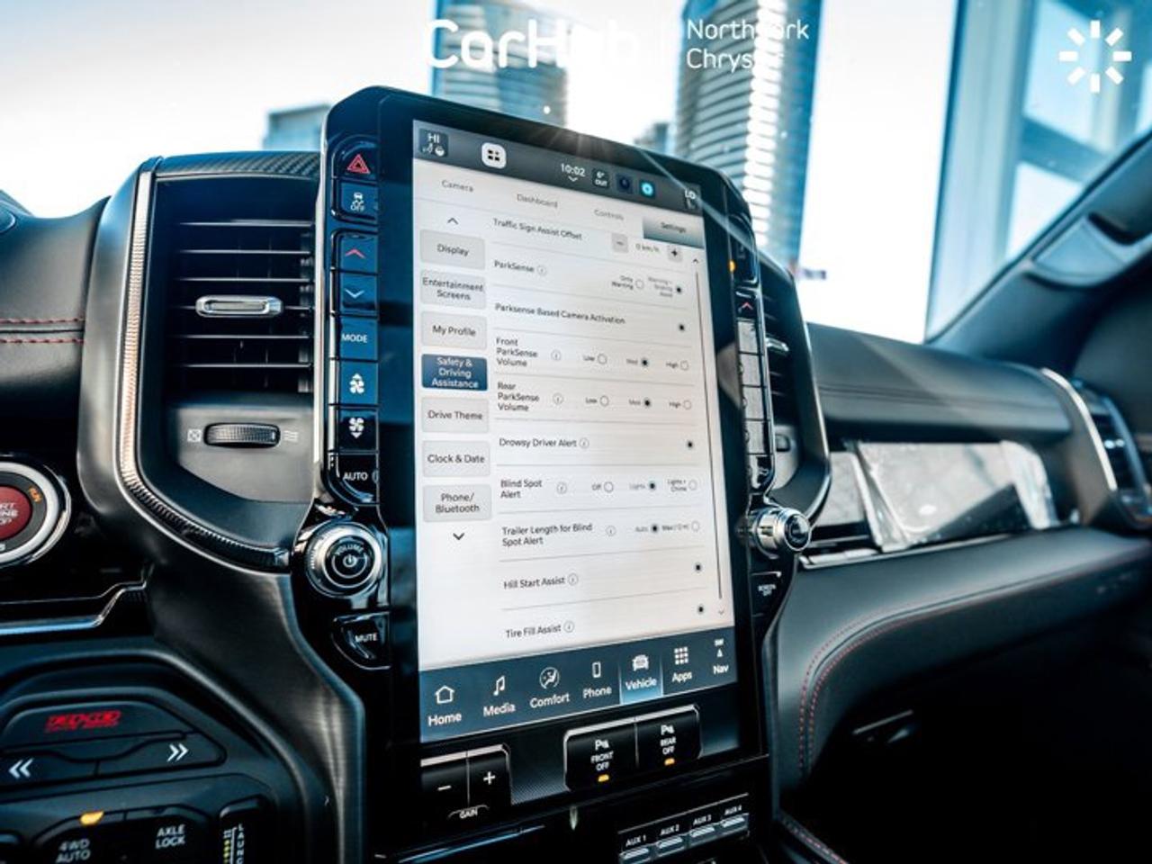 2026 RAM 1500 RHO 4x4 Crew Cab 5'7" Box Panoroof 14.4'' Screen Navi 360 Cam Bed Utility Group Photo