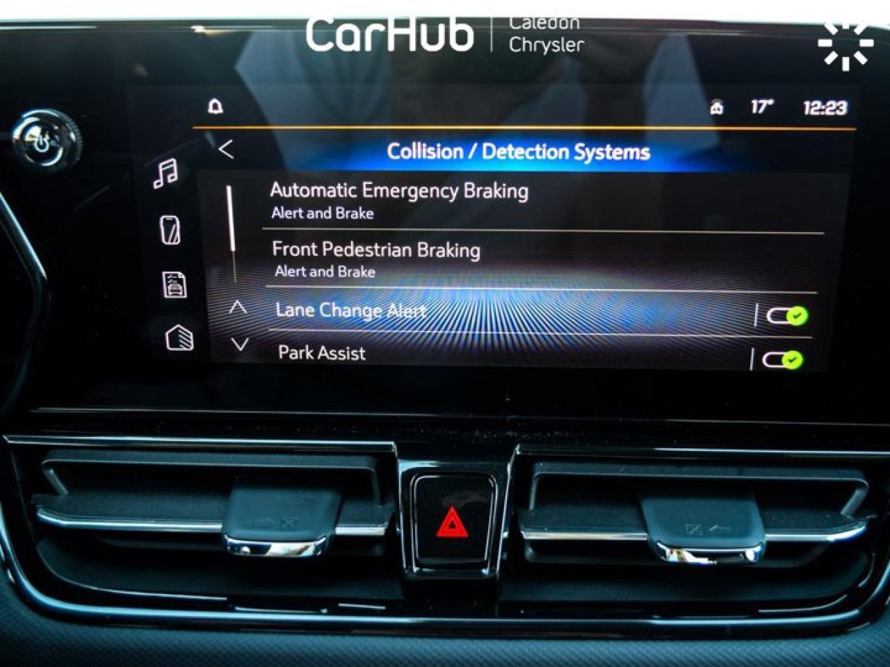 2025 Chevrolet TrailBlazer RS AWD Only 1618 Km Pano Sunroof Heated Front Seats R-Start Photo