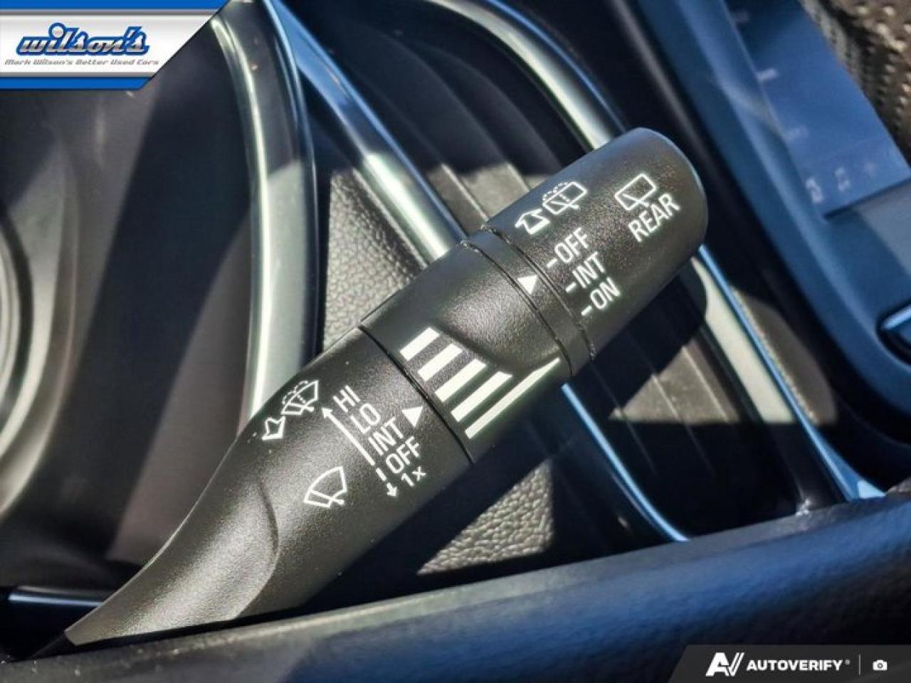 2020 Chevrolet Equinox LT AWD | Heated Seats | Power Seat | Rear Camera | CarPlay + Android | and More ! Photo