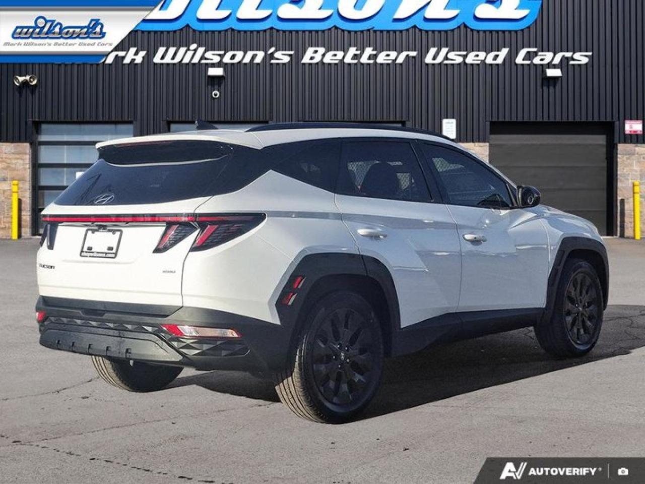 2023 Hyundai Tucson Urban AWD | Pano Roof | Leather | Navi | Remote Start | Heated Seats + Steering | CarPlay and More ! Photo4