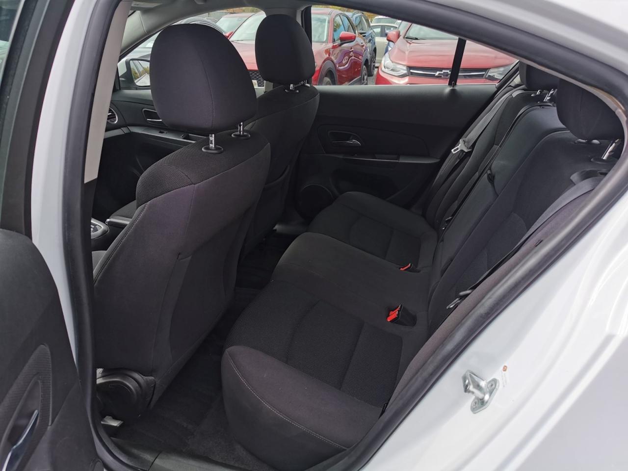 2015 Chevrolet Cruze 1LT - Photo #13