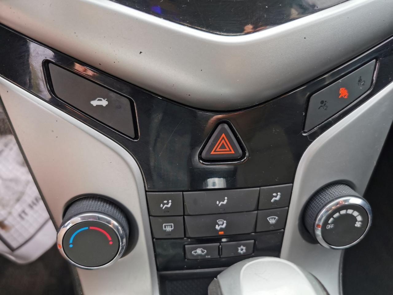 2015 Chevrolet Cruze 1LT - Photo #25
