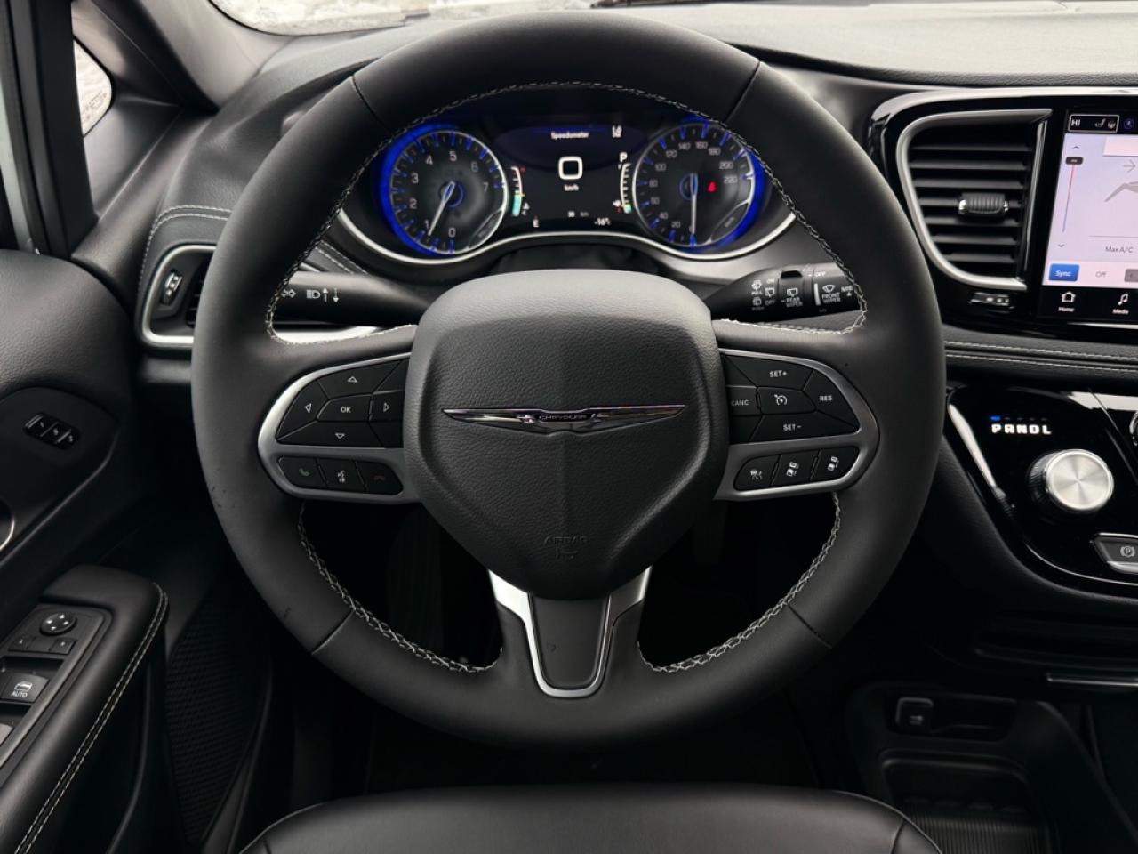 2026 Chrysler Pacifica Select  - $166.93 /Wk Photo