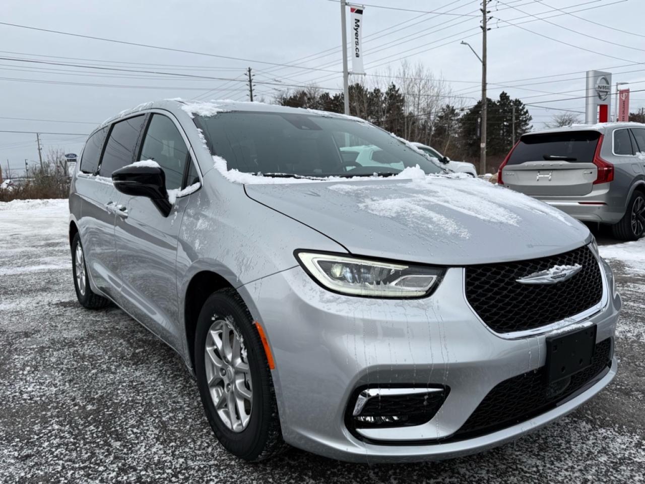 2026 Chrysler Pacifica Select  - $155.24 /Wk Photo3