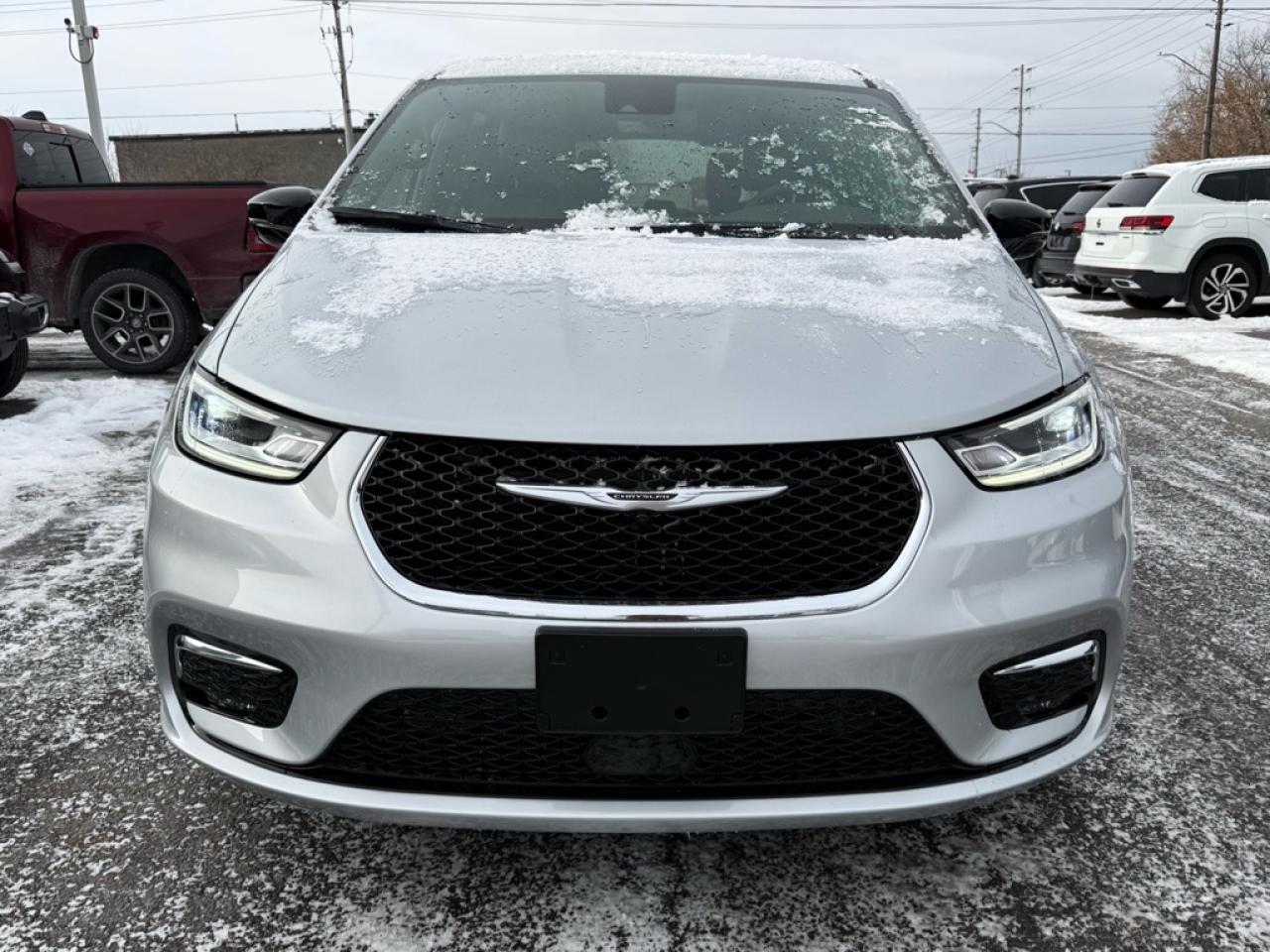 2026 Chrysler Pacifica Select  - $155.24 /Wk Photo