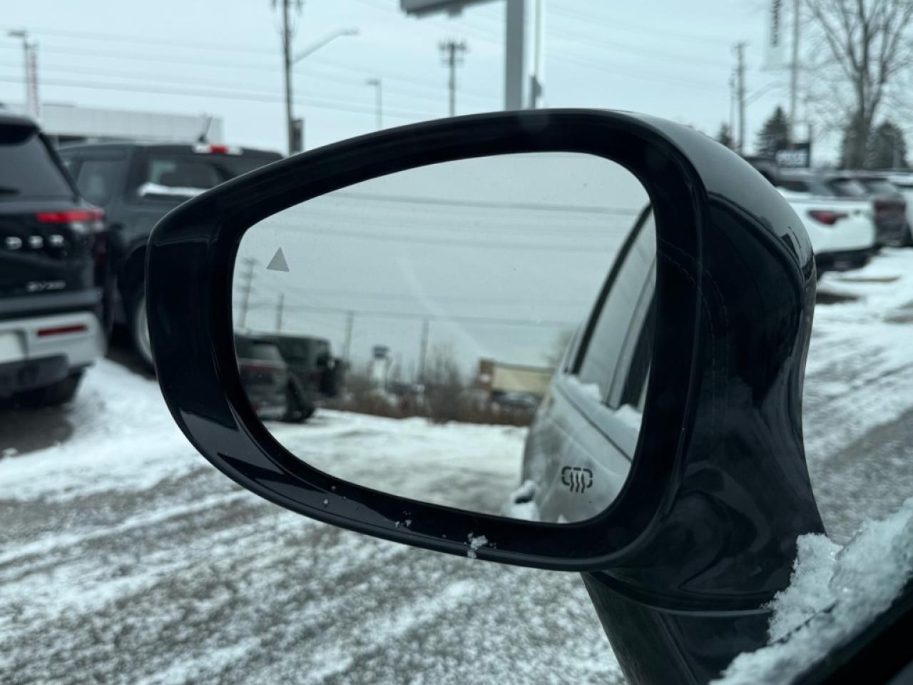 2026 Chrysler Pacifica Select  - $155.24 /Wk Photo