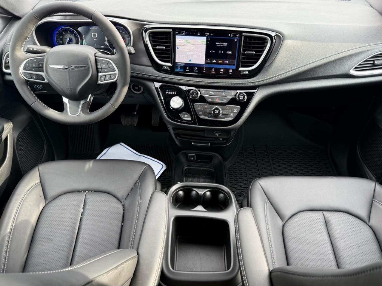 2026 Chrysler Pacifica Select  - $155.24 /Wk Photo