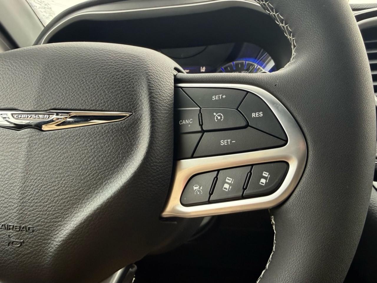 2026 Chrysler Pacifica Select  - $155.24 /Wk Photo