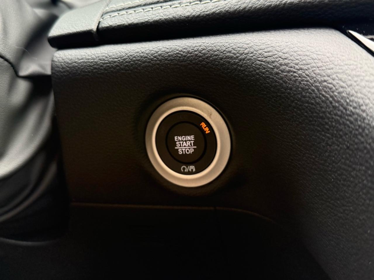 2026 Chrysler Pacifica Select  - $155.24 /Wk Photo