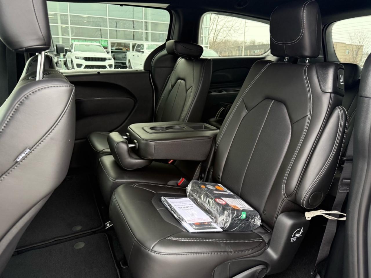 2026 Chrysler Pacifica Select  - $155.24 /Wk Photo