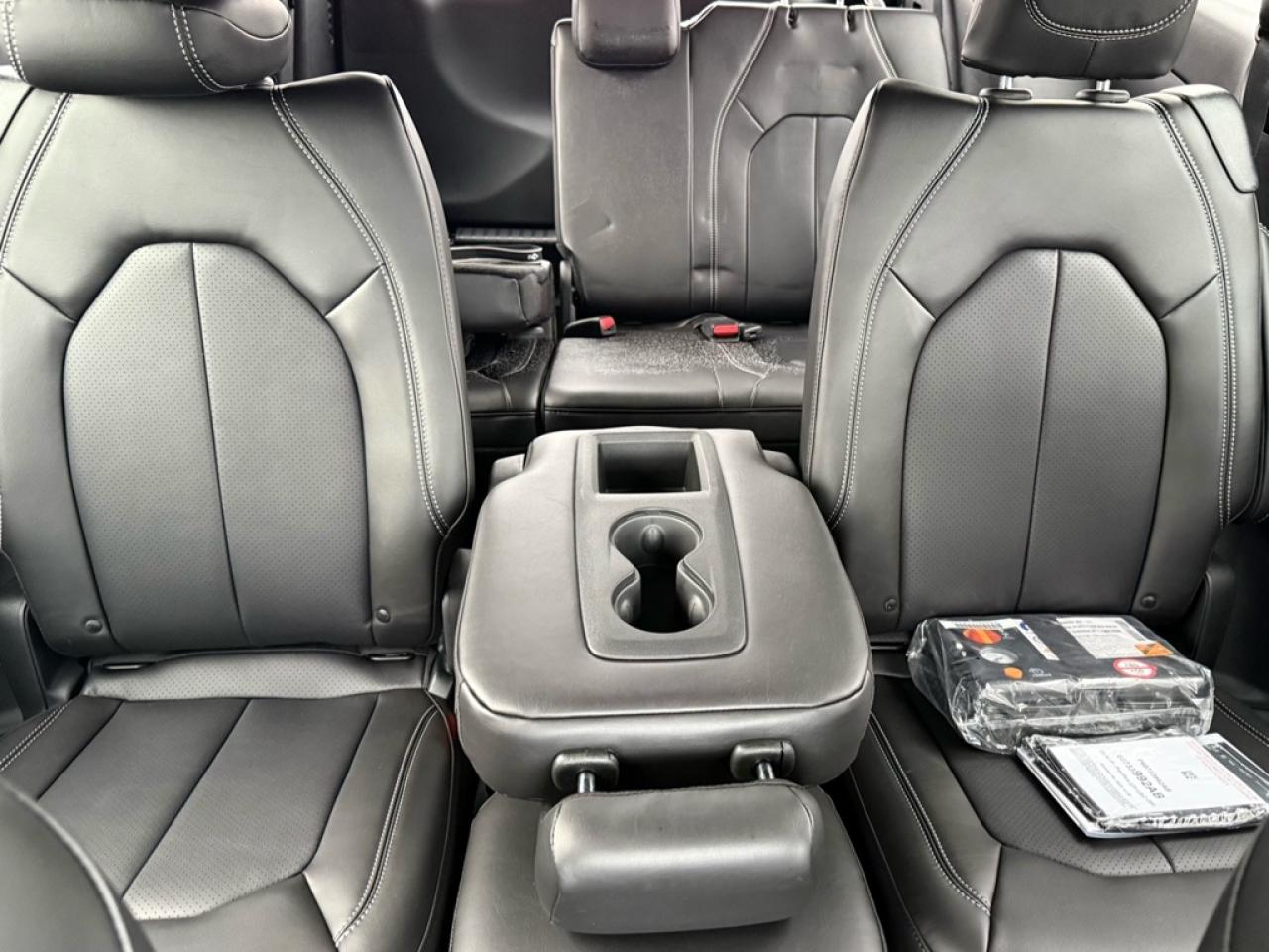 2026 Chrysler Pacifica Select  - $155.24 /Wk Photo