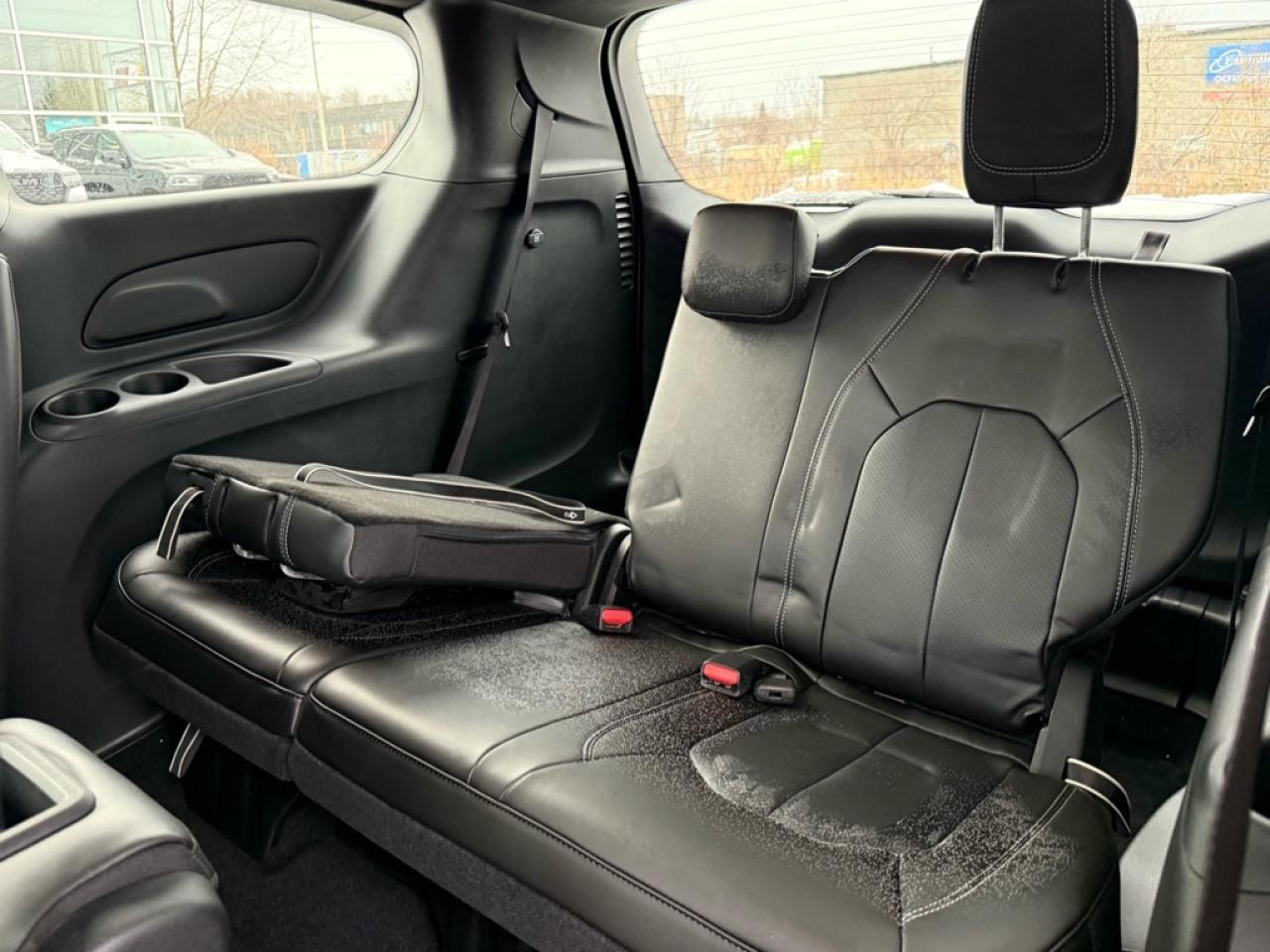 2026 Chrysler Pacifica Select  - $155.24 /Wk Photo