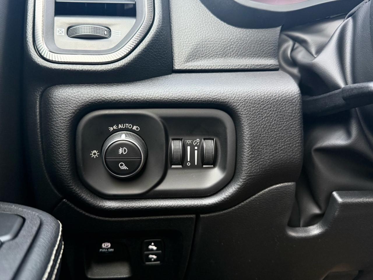 2026 RAM 1500 Sport  - Sunroof - $198.33 /Wk Photo