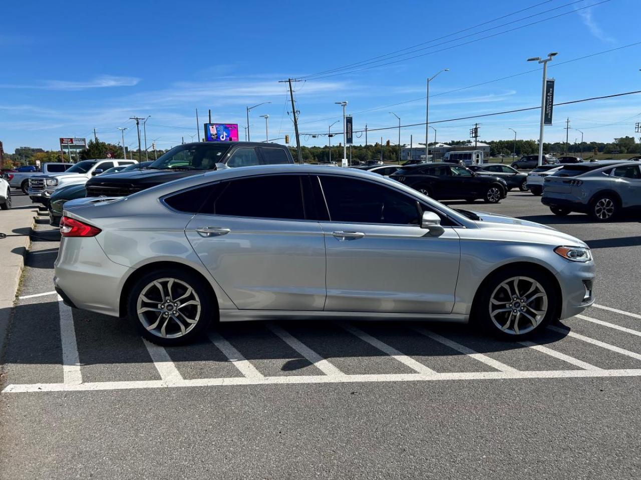 2020 Ford Fusion Hybrid Titanium Photo3