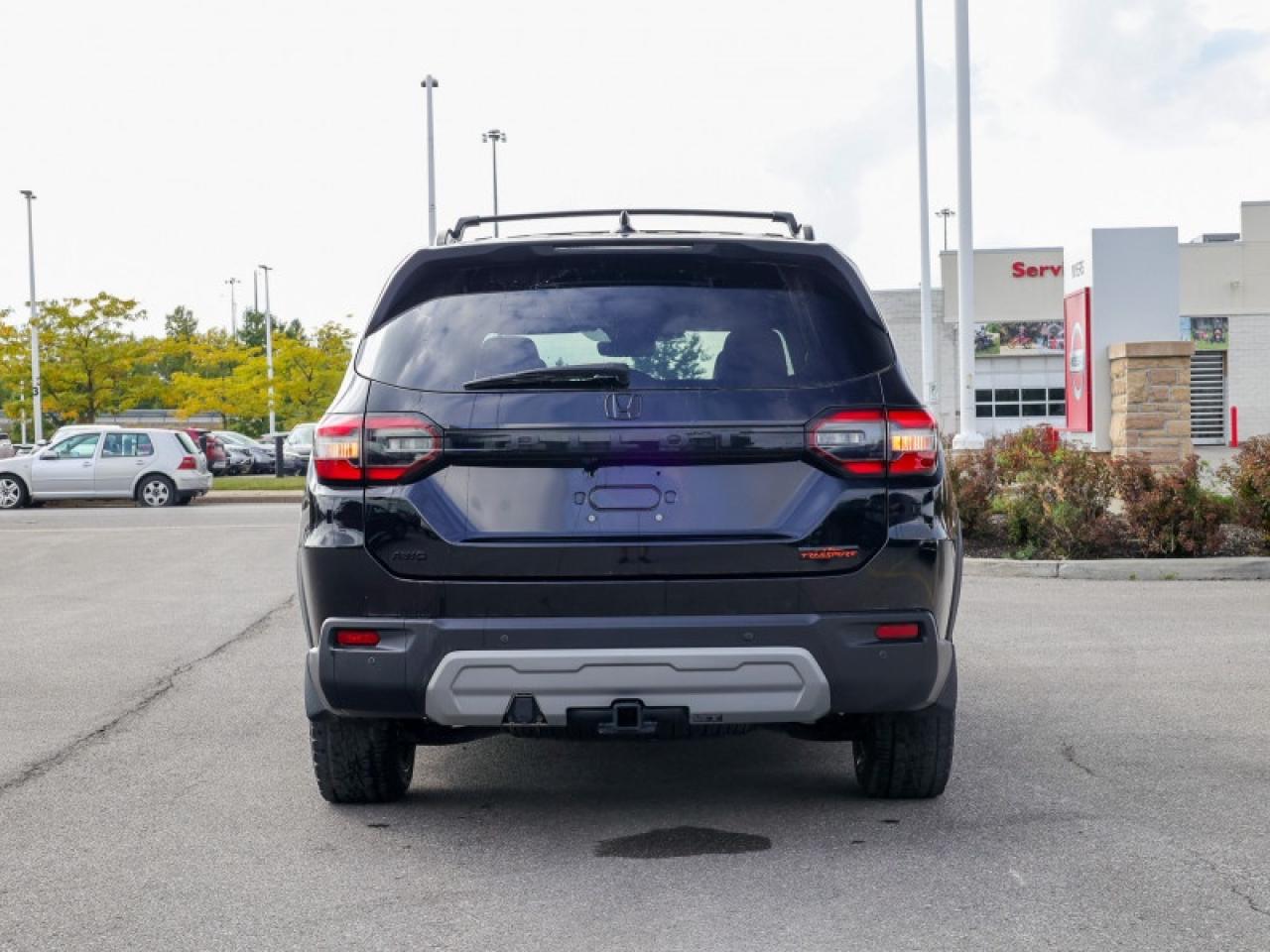2023 Honda Pilot TrailSport  - Sunroof -  Remote Start Photo2