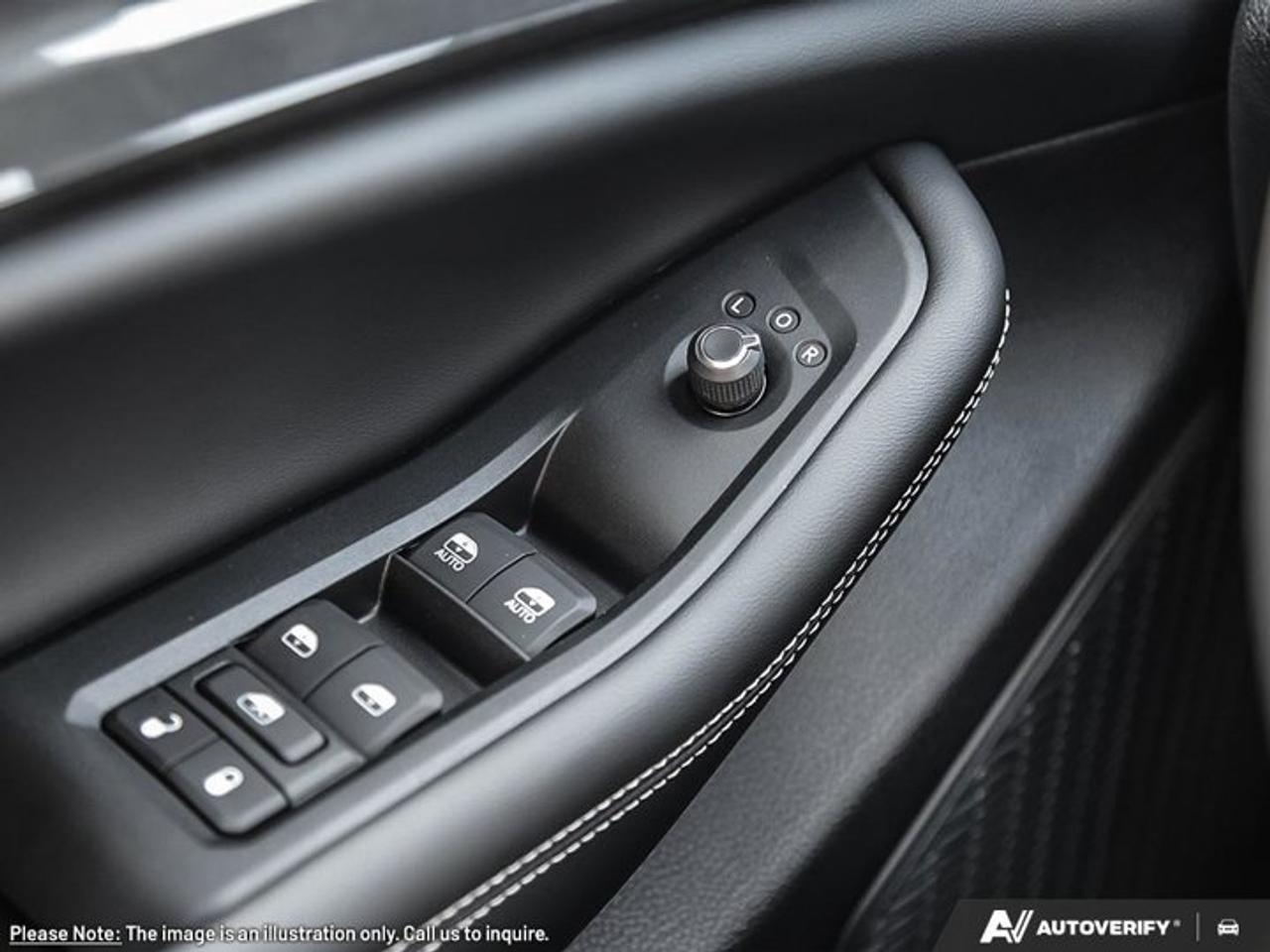 2025 Jeep Grand Cherokee L ALTITUDE Photo