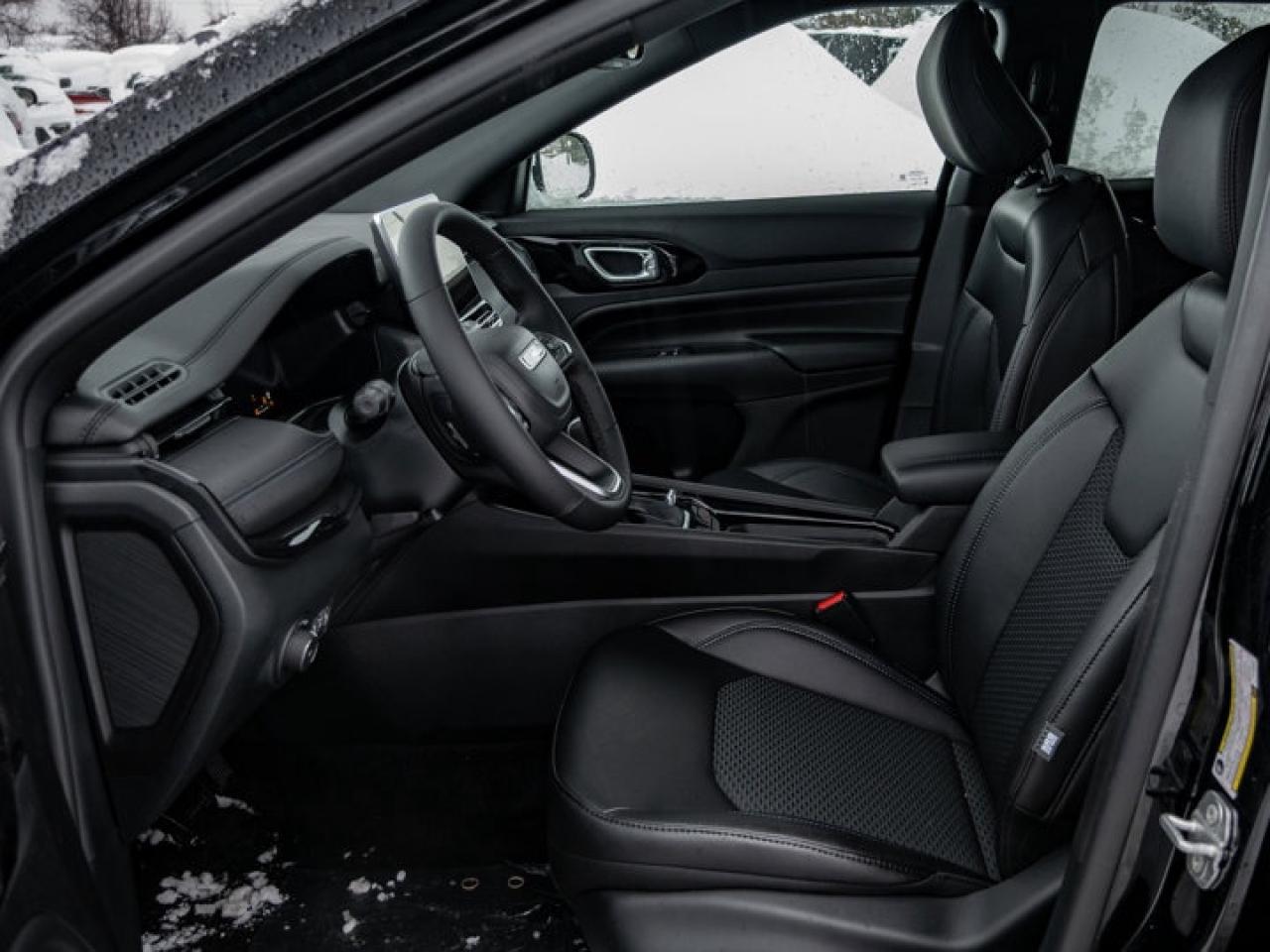 2026 Jeep Compass NORTH Photo