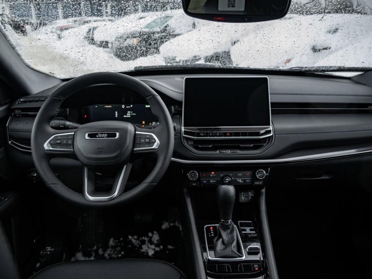 2026 Jeep Compass NORTH Photo2