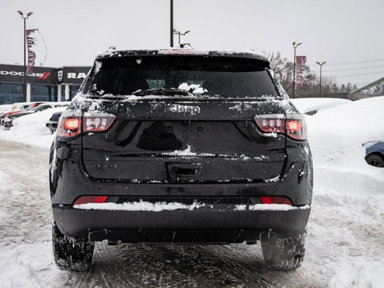 2026 Jeep Compass NORTH Photo4