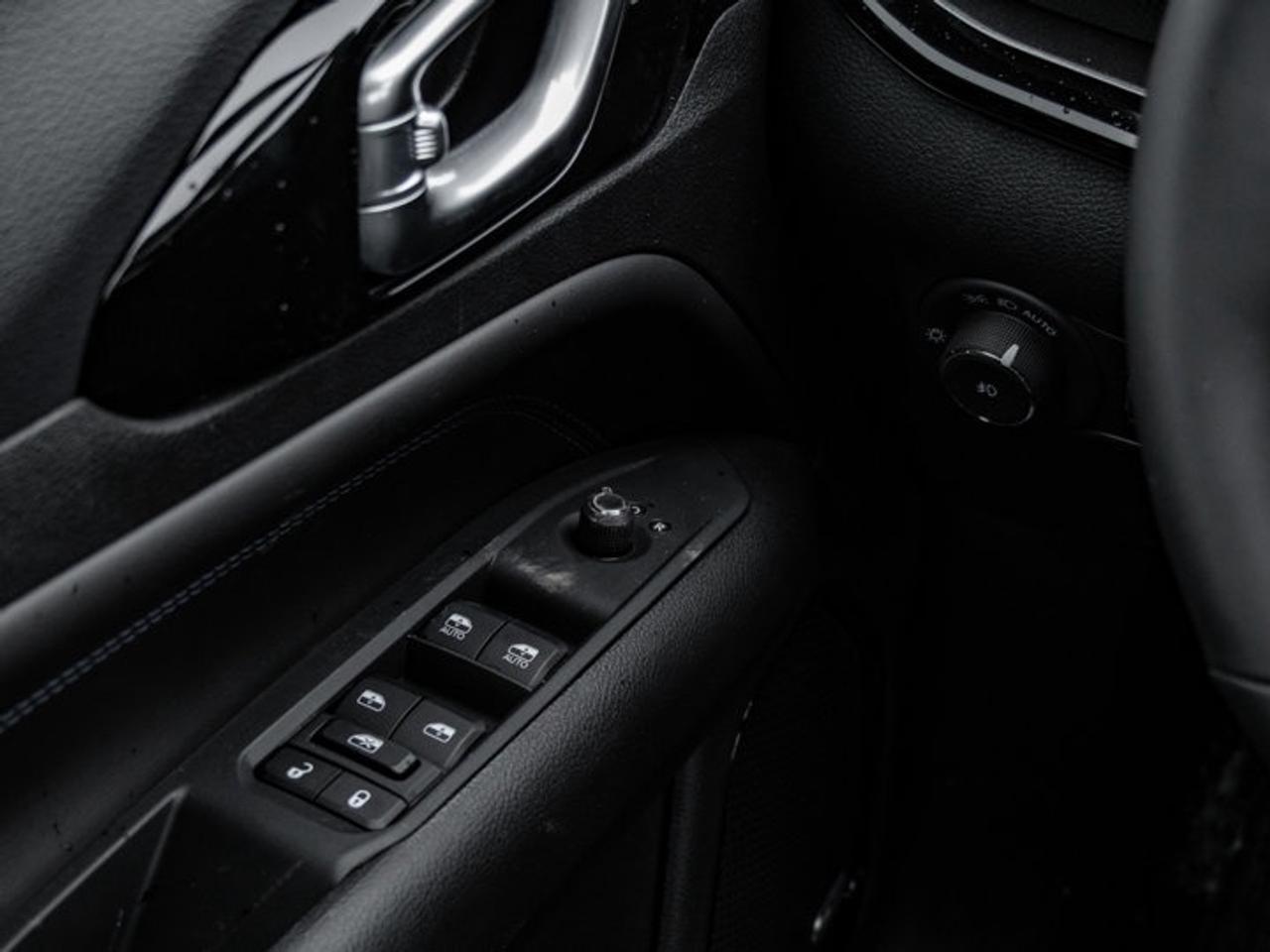 2026 Jeep Compass NORTH Photo