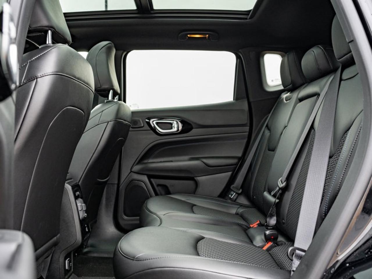 2026 Jeep Compass NORTH Photo