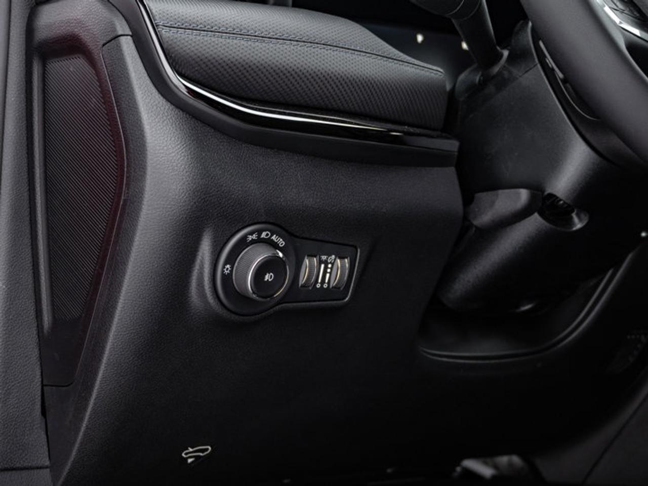 2026 Jeep Compass NORTH Photo