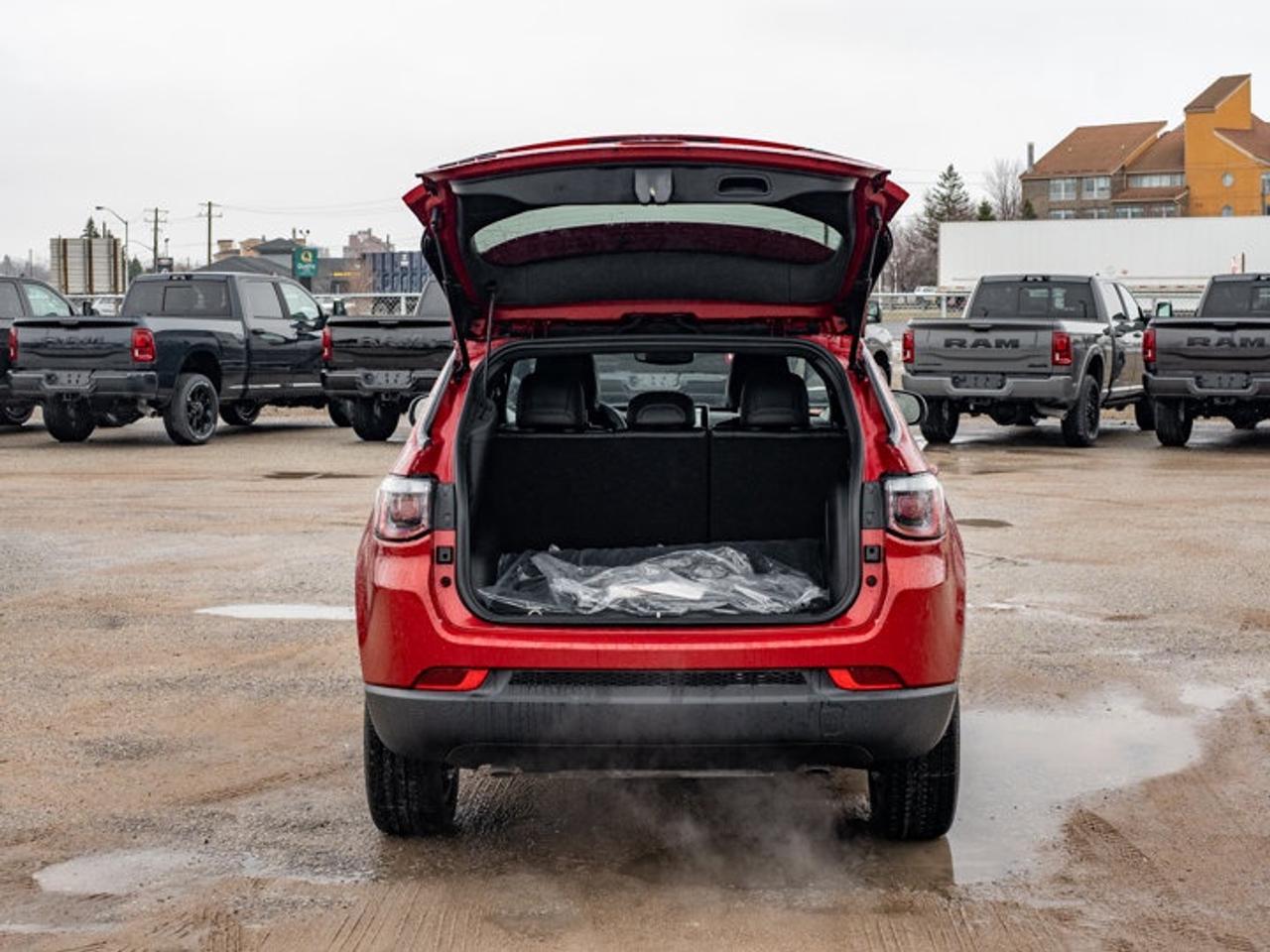 2026 Jeep Compass NORTH Photo