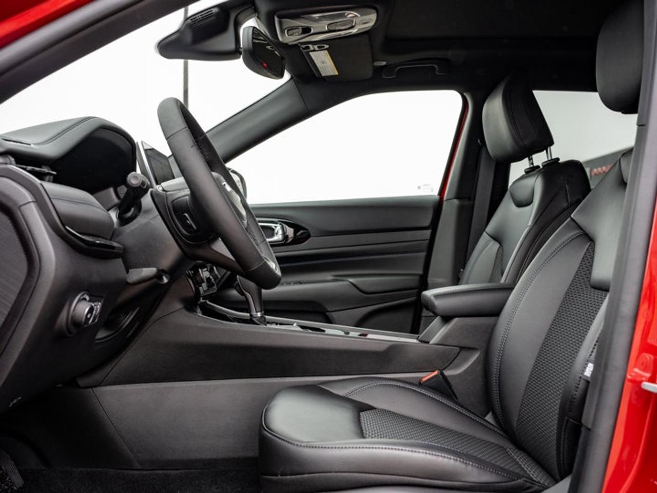 2026 Jeep Compass NORTH Photo
