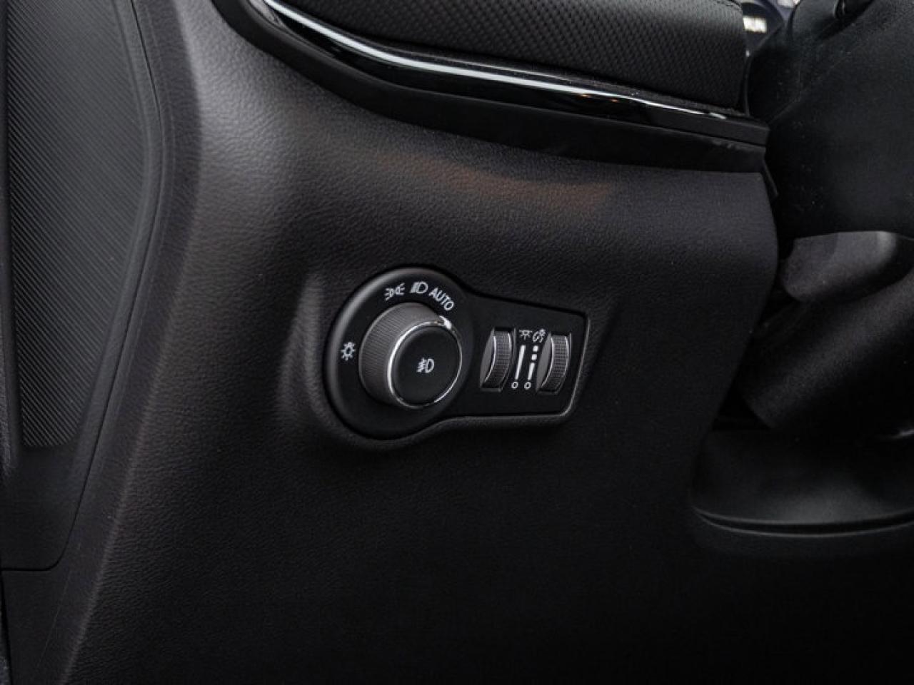 2026 Jeep Compass NORTH Photo